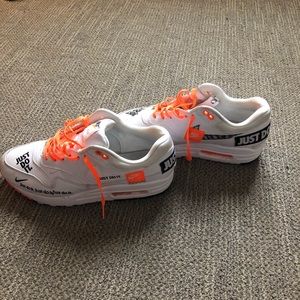 Nike Just Do It! Sneakers